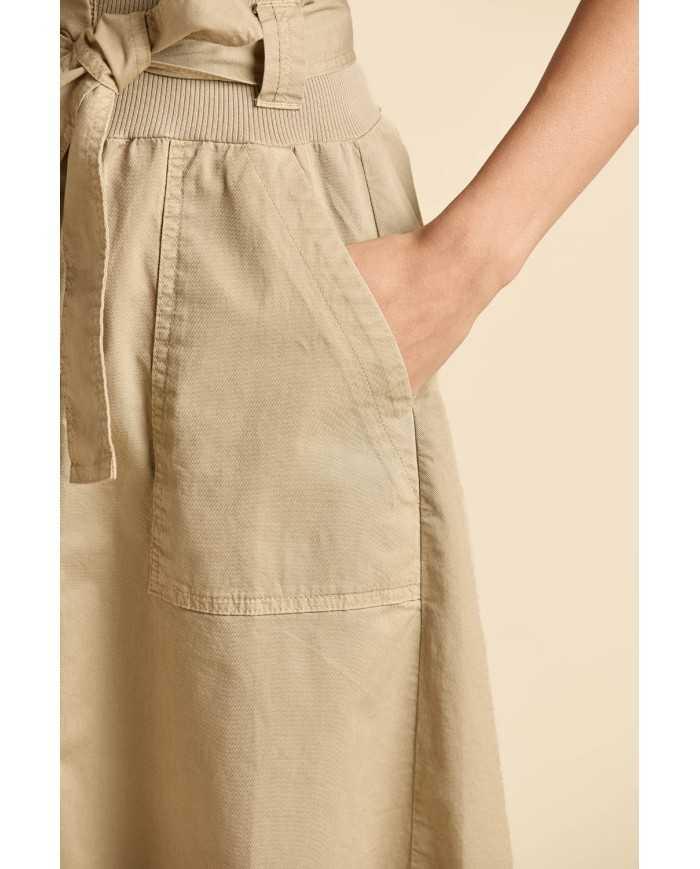 Robe courte avec ceinture et poches
