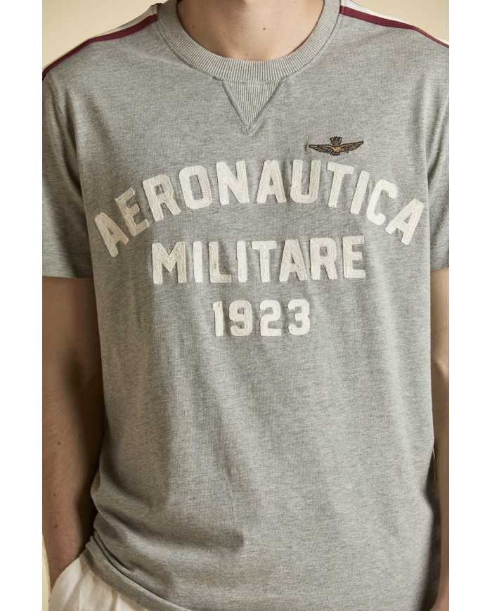 T-shirt brodée en coton flammé